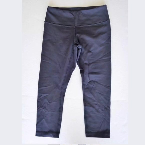 lululemon athletica Pants - LULULEMON Black Wunder Under Crop Luon Sz 6